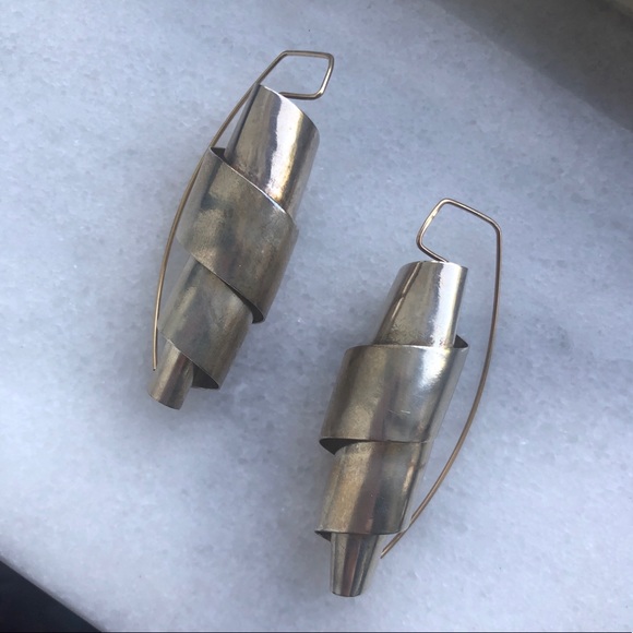 Spiral geometric architectural Roma Earrings - Picture 6 of 11